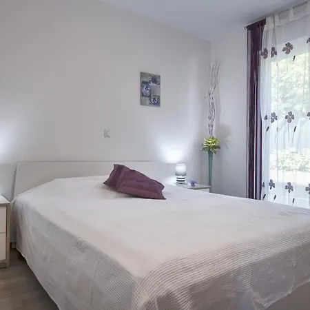 Casa Delphia Vila